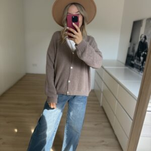 Strickjacke V-Ausschnitt