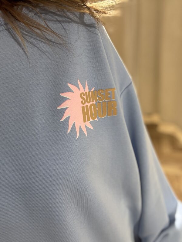 Sweatshirt Sunset Hour – Bild 2