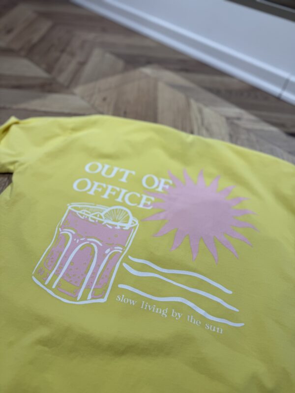 T-Shirt Out of Office – Bild 3