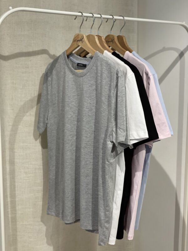 T- Shirt Essential