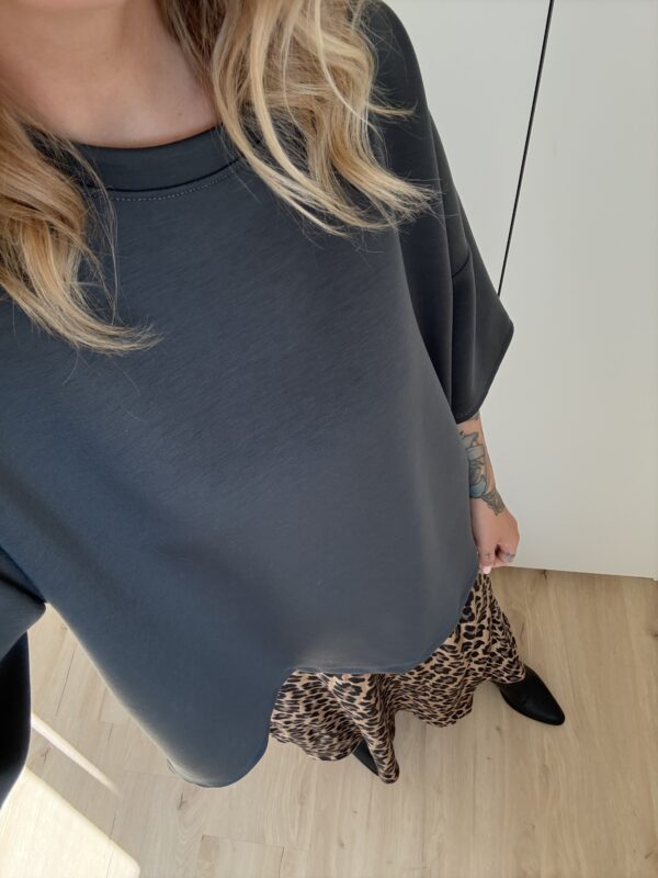 T-Shirt Glossy Grey – Bild 2